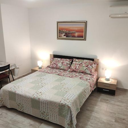 Mihaela Apartments Porec Exterior photo
