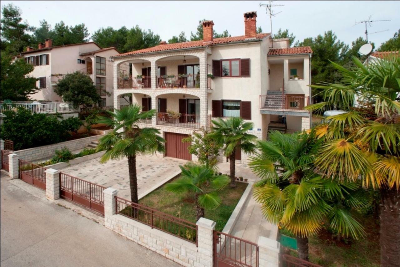 Mihaela Apartments Porec Exterior photo